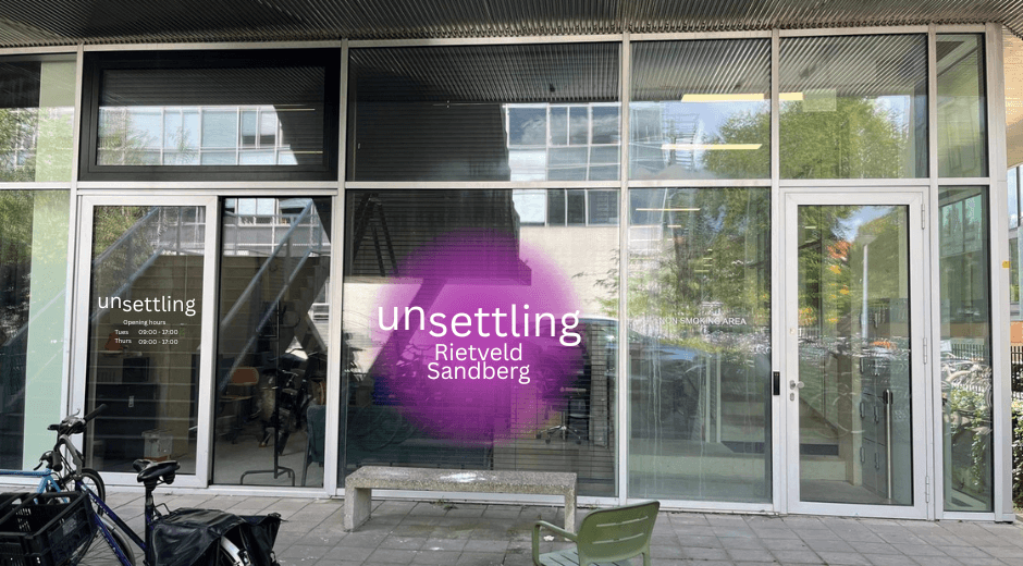 The image shows the outside of the unsettling space in the FedLev building. 